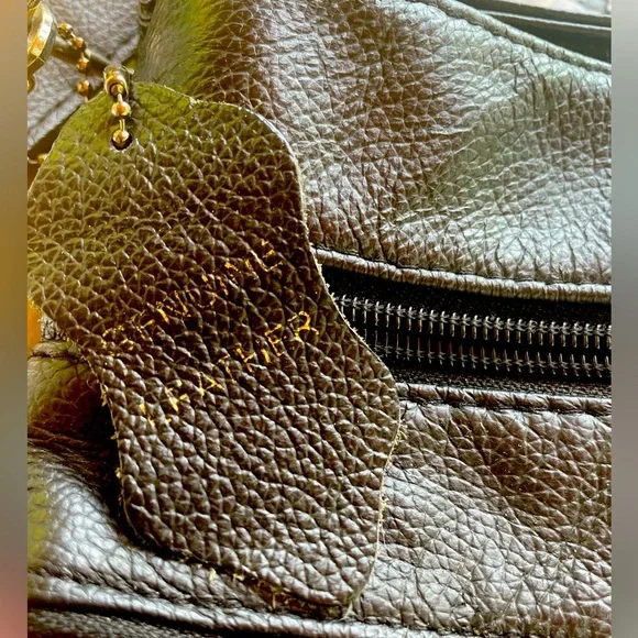 (#110) Genuine leather black purse with 11 compartments. - Picture 3 of 10